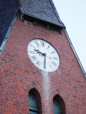 Die Uhr der Matthäuskirche
